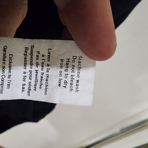 Super cute Kismet LBD! Sz Med, off the shoulder, in like new condition. - Picture 4 of 5